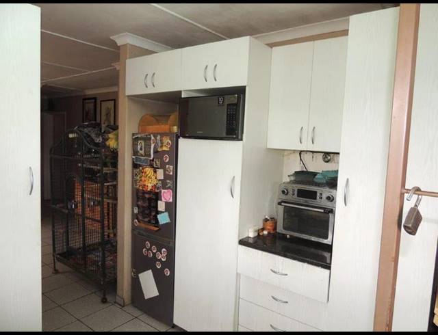 4 BEDROOM HOUSE FOR SALE IN ESCOMBE